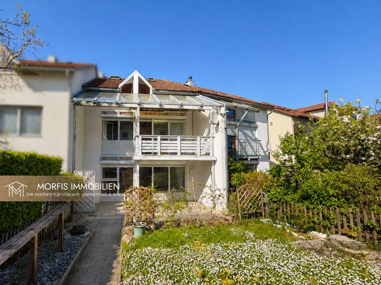 Schönes Reihenmittelhaus mit 2 Garagen & Garten in ruhiger Lage von Vaihingen/Enz